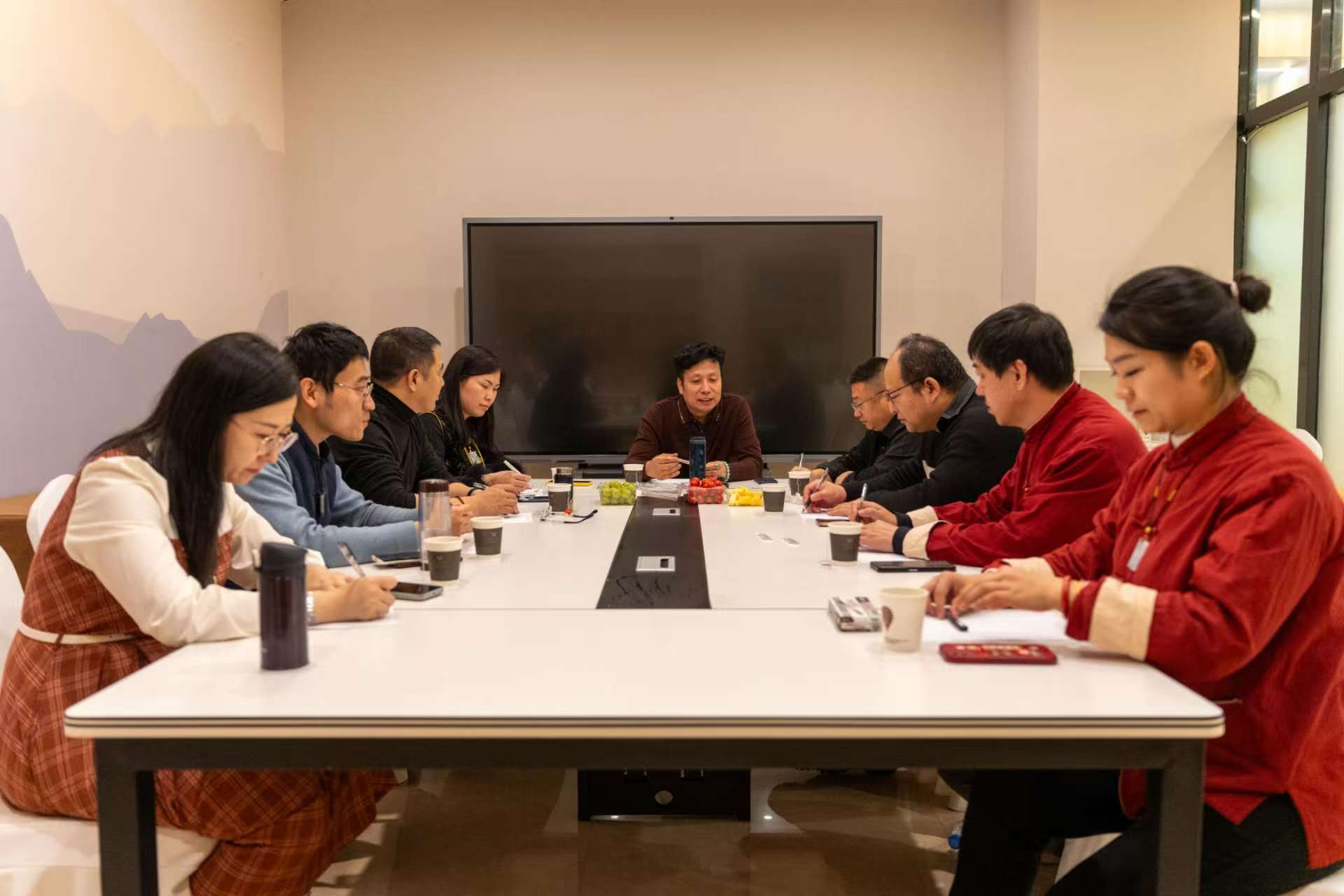 师门会议讨论各项事务安排.jpg